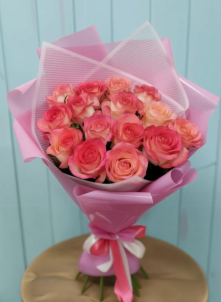 Букет 15 Розовых роз Равель в Джерокае