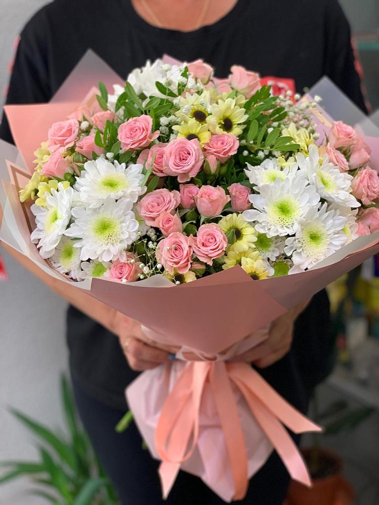 Букет цветов из: Розы и Хризантемы в Джерокае