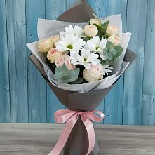 Букет цветов из:  Хризантемы и Розы в Джерокае