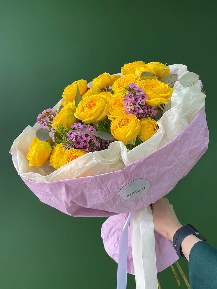 Кустовые желтые розы в Джерокае Букет Кустовые желтые розы в Джерокае