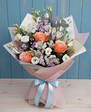 Букет цветов из:  Лизиантусы, Розы, Альстромерии и Гипсофила в Джерокае