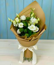 Букет цветов из:  Хризантемы и Лизиантусы в Джерокае