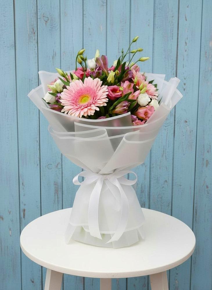 Букет цветов из: Герберы, Альстромерии и Лизиантусы в Джерокае