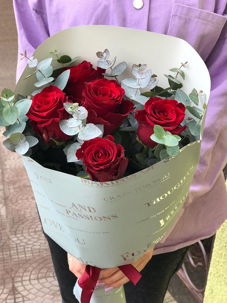 Букет цветов из: Розы в Джерокае