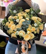 Букет цветов из:  Розы и Лизиантусы в Джерокае