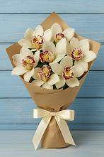 Букет цветов из:  Орхидеи и Розы в Джерокае