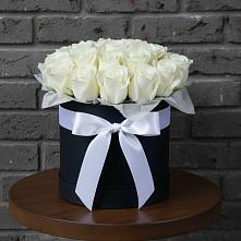 Цветочная композиция из Розы в шляпной коробке #REPLACE_PRED# Джерокае